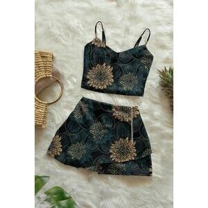 AVERIE Crop Top And Shorts Set Nori Dandelions Print On Black size XXL